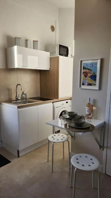 Studio Ensoleille Avec Terrasse Nice France