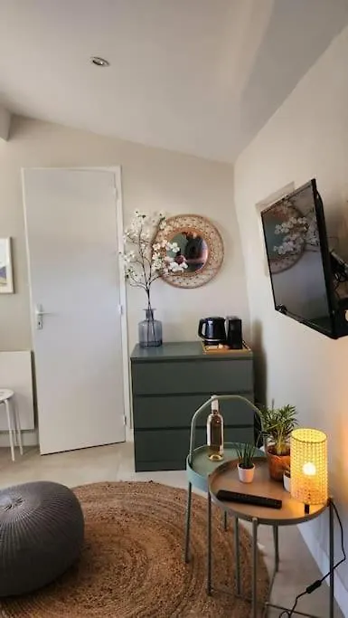 Apartment Studio Ensoleille Avec Terrasse Nice France
